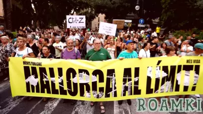 Mallorca at its limit: record protest against mass tourism