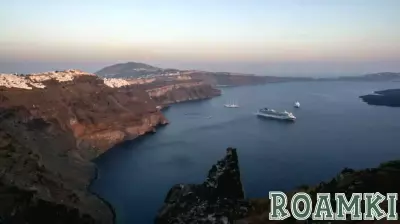 Surge in Volcanic Activity Triggers Emergency Meeting in Santorini